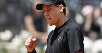 Sinner-Medvedev: orario, precedenti e dove vederla in tv (in chiaro)