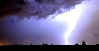 Tempo instabile sull’Italia tra temporali e freddo, le previsioni meteo