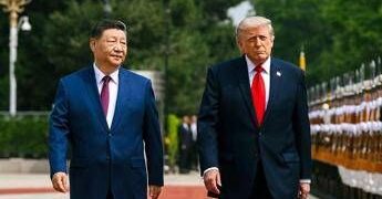 Trump via dalla Cina: “Xi un amico”. Intanto Pechino glissa sugli accordi con gli Usa