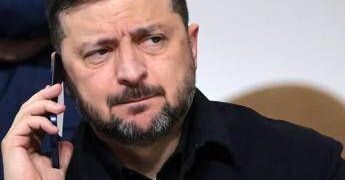 Ucraina, bilancio in rosso. NYT: “Zelensky chiede altri 23 miliardi all’Ue”