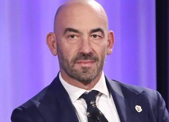 Un morto per ‘batterio mangiacarne’, Bassetti: “Attenti a dove nuotate”