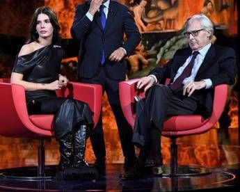 Vittorio Sgarbi, la figlia Evelina: “Viene portato in giro come un involucro vuoto”