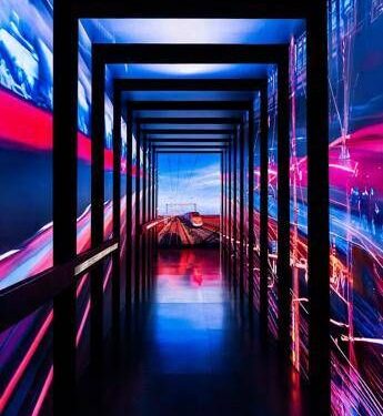 Webuild, oltre 36.000 visitatori in tre mesi per la mostra ‘Evolutio’ sulle infrastrutture a Milano