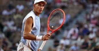 Arnaldi rimonta Tiafoe e telecronisti impazziscono: “È incredibile”