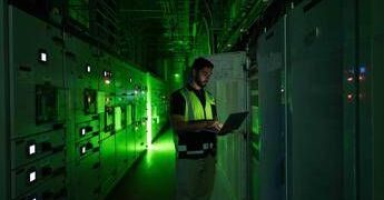 Asse Milano-Abu Dhabi per l’AI, l’infrastruttura hyperscale sposa la decarbonizzazione