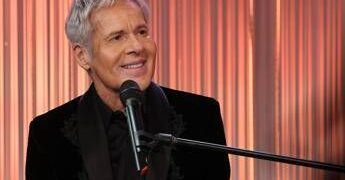 Baglioni e la polmonite interstiziale, lo pneumologo: “Malattia impegnativa che colpisce anche in estate”