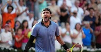 Berrettini ai quarti del Roland Garros e sogna: “Ora senza Sinner…”