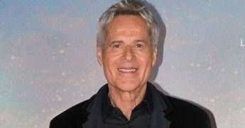Claudio Baglioni fermato da una polmonite, il ‘GrandTour La vita è adesso’ slitta al 2027