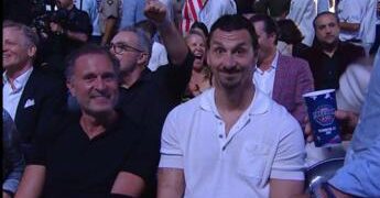 Compleanno Trump, anche Ibrahimovic e Cardinale ospiti dell’evento Ufc. I tifosi del Milan ‘attaccano’