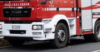 Cosenza, auto in fiamme sulla Ss 106: quattro morti