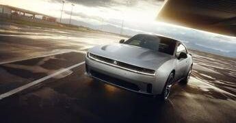Dodge Charger torna in Europa, opzione multi-energia per la storica muscle car