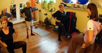 Dopo i 60 anni camminare non basta, esperti: ‘Almeno 150′ alla settimana di attività aerobica moderata o 75′ intensa’