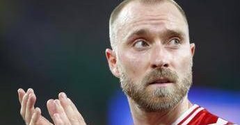 Eriksen rassicura dopo il malore: “Sto bene, ora penso alle vacanze con la mia famiglia”
