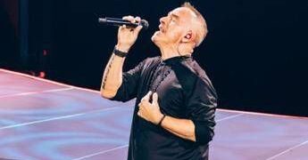 Eros Ramazzotti conquista San Siro con Giorgia, Max Pezzali e Elisa