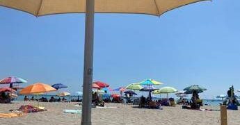 Estate esplode nel weekend: sole, caldo e temperature in salita