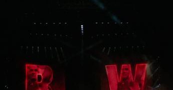 Firenze Rocks canta con Robbie Williams, oltre 20mila fan per una notte di pop, ironia e emozioni