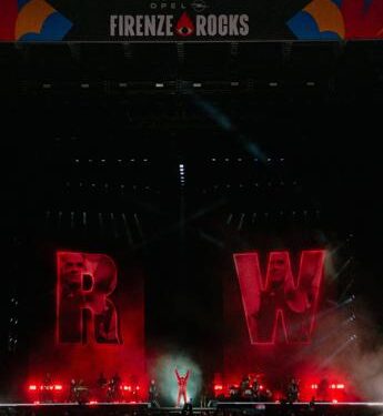Firenze Rocks canta con Robbie Williams, oltre 20mila fan per una notte di pop, ironia e emozioni