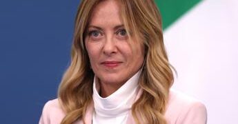 G7, Meloni lavora a dossier per Evian: attesa per confronto con Trump e l’intesa con Iran