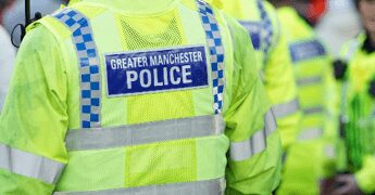 “Ha accoltellato tre compagni a scuola”: 12enne fermata a Manchester