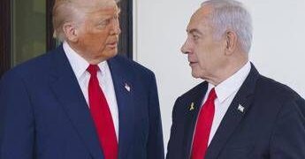 Iran-Israele, Trump ferma gli attacchi di Netanyahu: “Stop o resti solo contro Teheran”