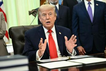 Iran-Usa, raggiunto accordo di pace. Trump: “Hormuz riapre senza pedaggio”