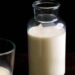 Latte crudo, nuove infezioni tra gli ‘adepti’. Bassetti: “Va vietato”