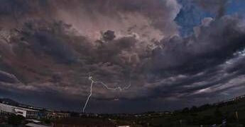 Maltempo, piogge e temporali al Centro-Nord: allerta gialla in 8 Regioni