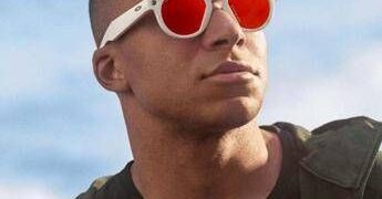 Meta e Oakley portano l’AI nello sport: provati gli smart glass HSTN