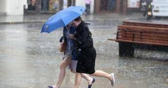 Meteo, Italia divisa a metà: forti temporali al Nord, soleggiato al Centro-Sud