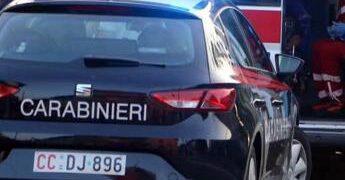 Milano, si dà fuoco nella sua auto: è gravissimo