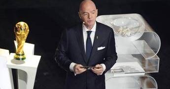 Mondiali 2026, Infantino: “Felice per l’Iran, li avrei portati in bus. L’arbitro somalo? Caso sfortunato”