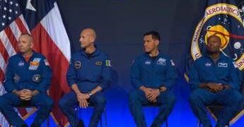 Nasa annuncia astronauti missione Artemis III, c’è anche Luca Parmitano