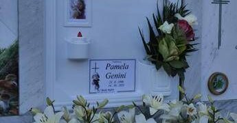 Pamela Genini, carabinieri: “Basta una persona per spostare il feretro”