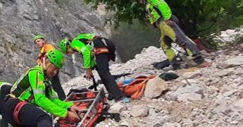 Precipitano per 100 metri sul Pasubio, morti due giovani alpinisti