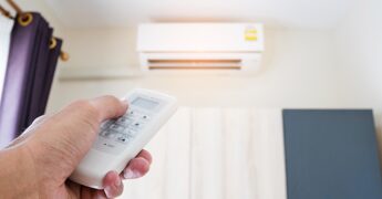 Quanto costa dormire con il condizionatore acceso? La verità dell’esperto