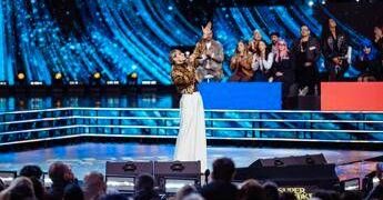 ‘Super Karaoke’, stasera 10 giugno su Canale 5: Sal Da Vinci ospite