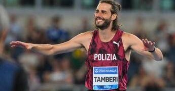 Tamberi: “Da mia figlia la forza per riprovarci verso Los Angeles. Malagò è l’uomo giusto per il calcio”