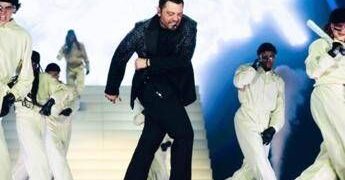 Tiziano Ferro incanta Milano, a San Siro il ritorno di un grande