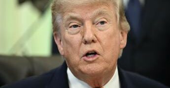 Trump: “Attacco di Israele a Beirut non avrebbe dovuto verificarsi. Molto vicini a un accordo con l’Iran”