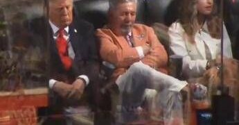 Trump e il pisolino alle Nba Finals, il video è virale: presidente nel mirino dei social