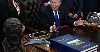 Trump non ha dubbi: “Gli italiani mi adorano”