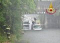 Vento e nubifragi, maltempo colpisce il Nord e ora è allerta anche al Centro-Sud