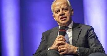 Via libera Cdm a decreti su Intelligenza artificiale, Piantedosi: “Al servizio della polizia, ma nessun Grande Fratello”