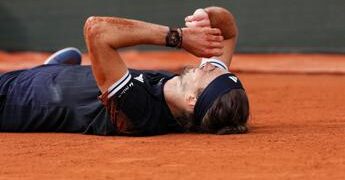 Zverev ‘punge’ Sinner e Alcaraz: “Non ho bisogno di comprare yacht o Ferrari…”