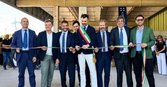 A Prato nasce ‘Textile Hub’, AI e innovazione per il recupero dei rifiuti tessili