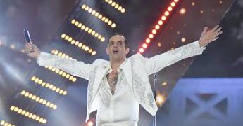 Achille Lauro confessa: “Non sono uno da movida. L’adolescenza? È stata frizzante”