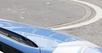 Bologna, 43enne ammanettato muore durante intervento polizia