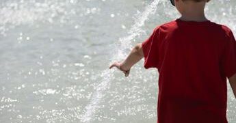 Caldo, ancora allerta massima al Centro-Sud: oggi 18 città da bollino rosso ma domani si cambia