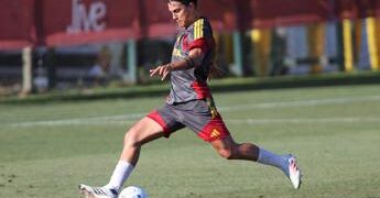 Cannes-Roma 3-3, non basta la doppietta di Dybala e il gol di Malen, espulso Wesley