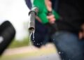 Caro carburanti, il sindaco fissa il prezzo della benzina a 1,75 euro: il caso Valle Castellana